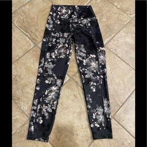 Sweaty Betty Super Sculpt leggings. Small